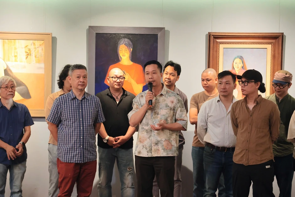 Hình ảnh người phụ nữ Việt Nam qua 100 tác phẩm mỹ thuật đương đại Hình ảnh người phụ nữ Việt Nam qua 100 tác phẩm mỹ thuật đương đại