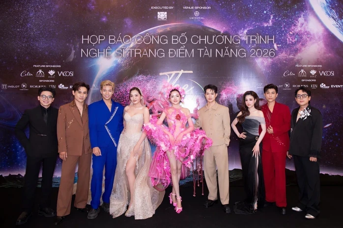 Hồ Khanh dồn tâm huyết cho cuộc thi "Nghệ sĩ trang điểm tài năng 2026" Hồ Khanh dồn tâm huyết cho cuộc thi "Nghệ sĩ trang điểm tài năng 2026"