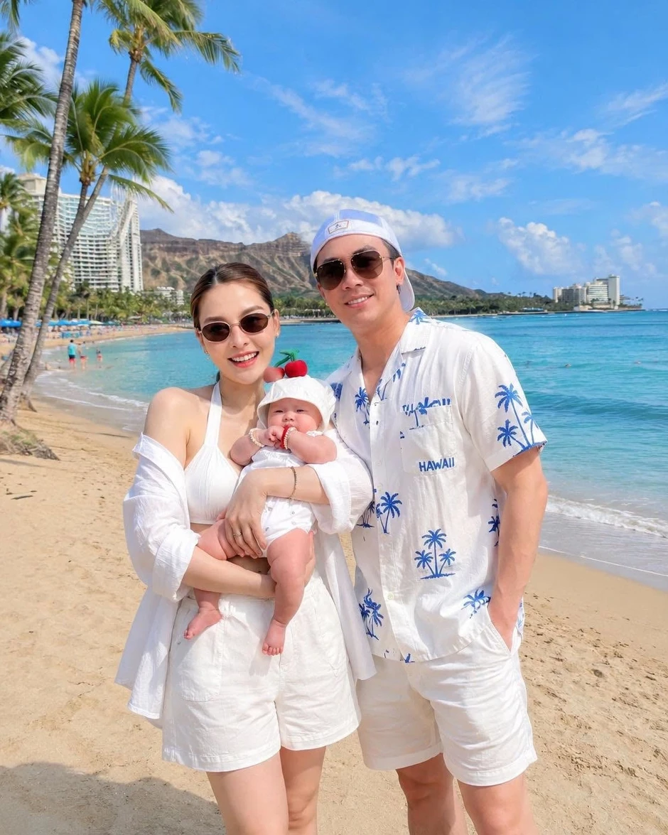 Hồ Việt Trung làm cha lần hai, trở lại hát nhạc sôi động Hồ Việt Trung làm cha lần hai, trở lại hát nhạc sôi động