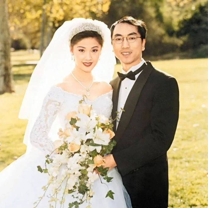 Hoa hậu 1997 cướp bạn trai thiếu gia của Á hậu trước ngày cưới, nay lộ diện với nhan sắc không tin nổi Hoa hậu 1997 cướp bạn trai thiếu gia của Á hậu trước ngày cưới, nay lộ diện với nhan sắc không tin nổi