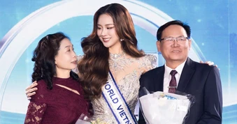 Hoa hậu Bảo Ngọc trước ngày thi quốc tế, xúc động trước chia sẻ của mẹ