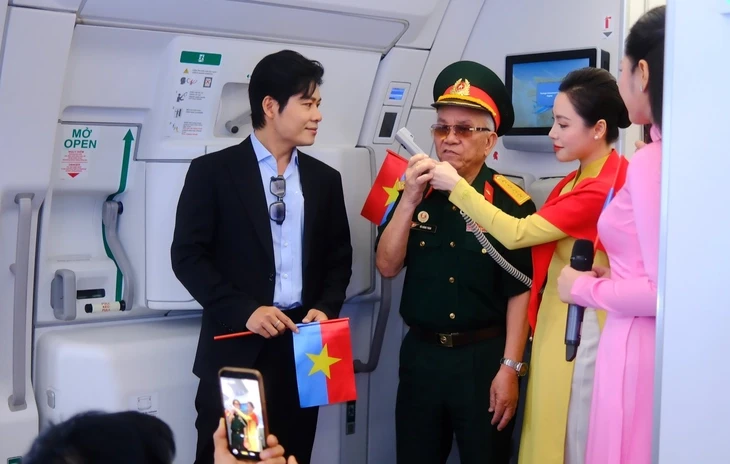 Hoa hậu Bảo Ngọc: Yêu nước không chỉ tự hào, mà còn sống trách nhiệm và cống hiến Hoa hậu Bảo Ngọc: Yêu nước không chỉ tự hào, mà còn sống trách nhiệm và cống hiến