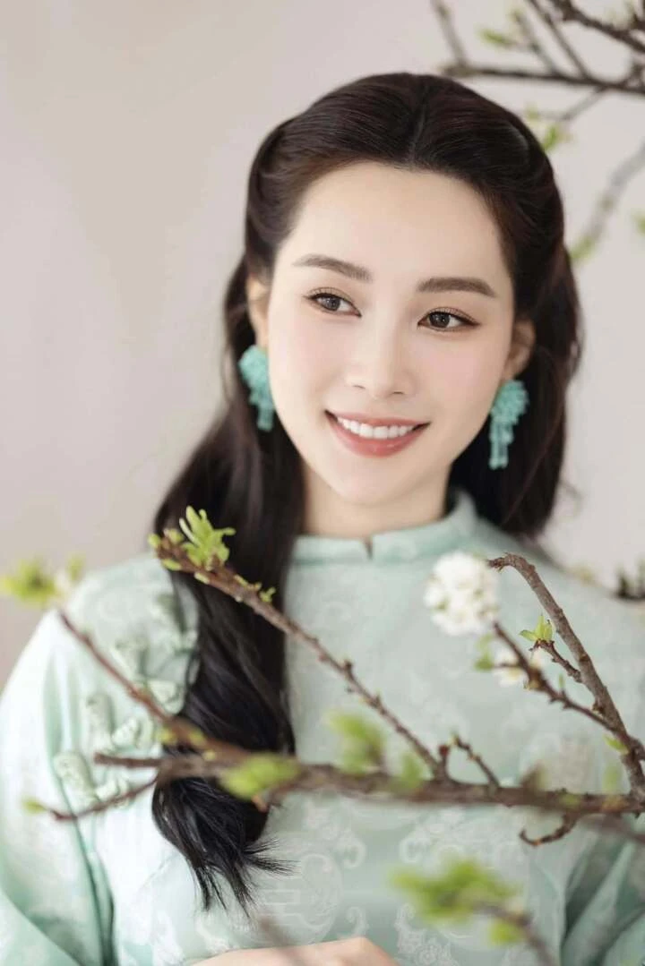 Hoa hậu Đặng Thu Thảo sau 9 năm làm dâu hào môn Hoa hậu Đặng Thu Thảo sau 9 năm làm dâu hào môn