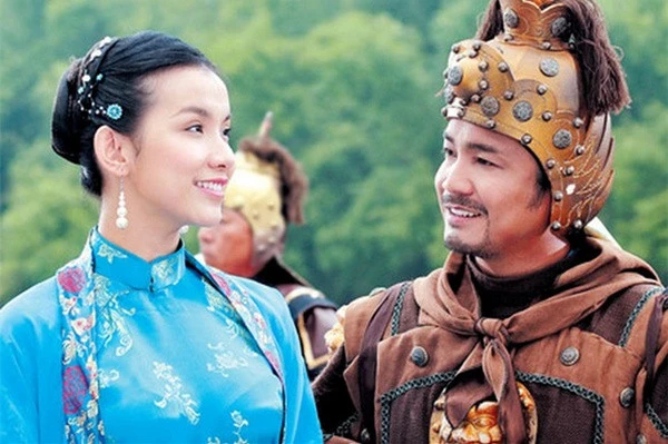 Hoa hậu Hoàn vũ đầu tiên của Việt Nam: Đóng 1 vai nổi tiếng suốt 18 năm, giữ kỷ lục Vbiz không ai phá nổi Hoa hậu Hoàn vũ đầu tiên của Việt Nam: Đóng 1 vai nổi tiếng suốt 18 năm, giữ kỷ lục Vbiz không ai phá nổi