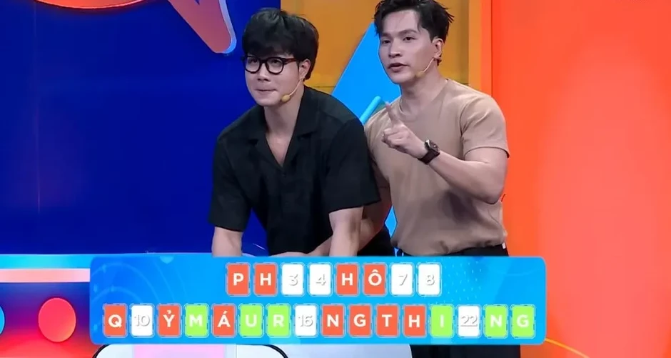 Hoa hậu Phan Thị Mơ đối đầu hai siêu mẫu thể hình, giành chiến thắng tại Úm ba la ra chữ gì Hoa hậu Phan Thị Mơ đối đầu hai siêu mẫu thể hình, giành chiến thắng tại Úm ba la ra chữ gì
