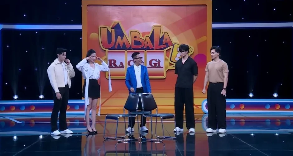 Hoa hậu Phan Thị Mơ đối đầu hai siêu mẫu thể hình, giành chiến thắng tại Úm ba la ra chữ gì Hoa hậu Phan Thị Mơ đối đầu hai siêu mẫu thể hình, giành chiến thắng tại Úm ba la ra chữ gì