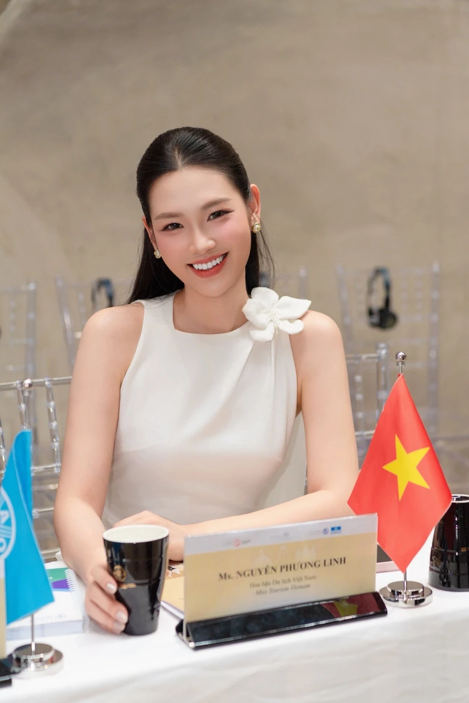 Hoa hậu Phương Linh, Á hậu Mỹ Anh rạng rỡ dự diễn đàn di sản cà phê Hoa hậu Phương Linh, Á hậu Mỹ Anh rạng rỡ dự diễn đàn di sản cà phê