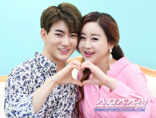 Hoa hậu showbiz bị tai nạn ô tô lâm cảnh khổ sở, không cho con gái đến thăm vì lý do này Hoa hậu showbiz bị tai nạn ô tô lâm cảnh khổ sở, không cho con gái đến thăm vì lý do này