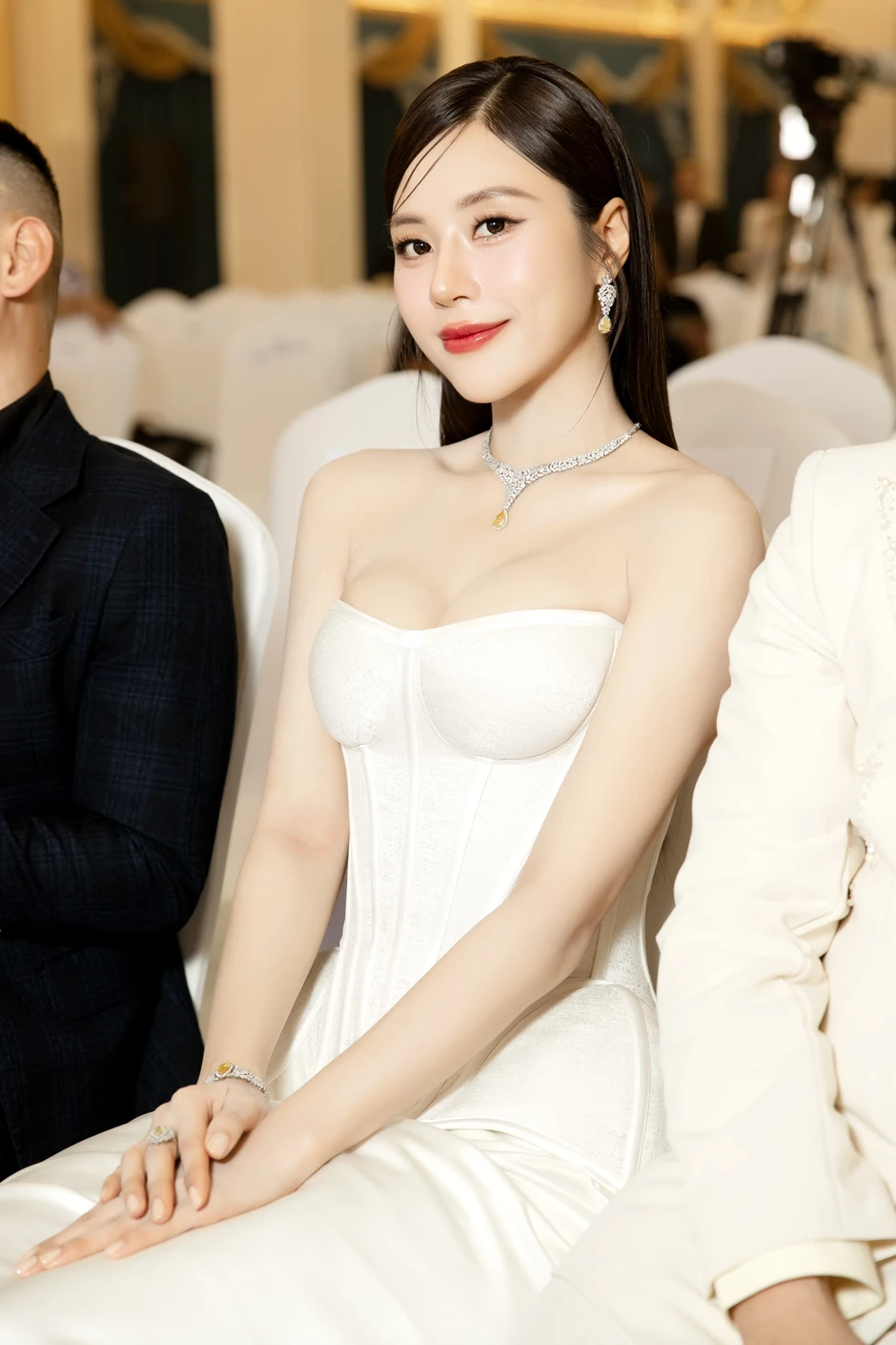 Hoa hậu Tô Diệp Hà khoe nhan sắc nổi bật bên dàn mỹ nhân Miss World Vietnam Hoa hậu Tô Diệp Hà khoe nhan sắc nổi bật bên dàn mỹ nhân Miss World Vietnam