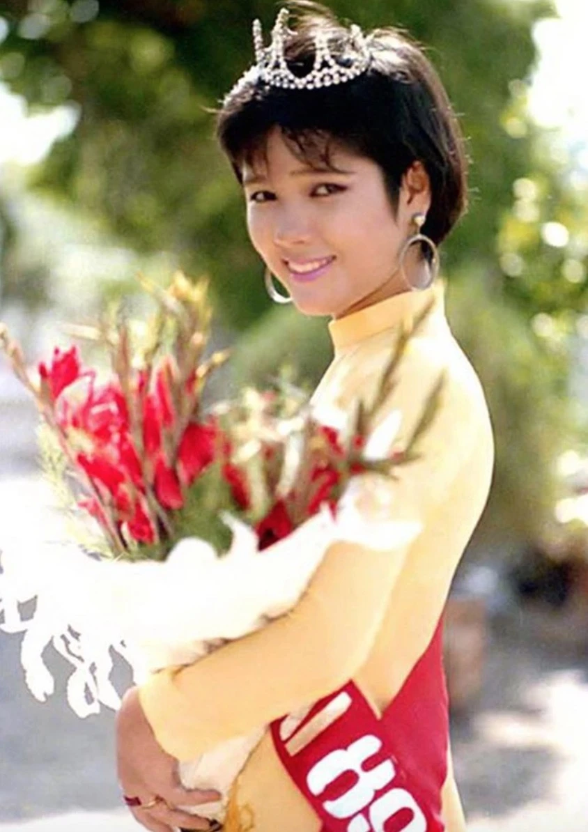 Hoa hậu tóc tém đầu tiên của showbiz Việt, bỏ hào quang sang Mỹ giờ ra sao? Hoa hậu tóc tém đầu tiên của showbiz Việt, bỏ hào quang sang Mỹ giờ ra sao?