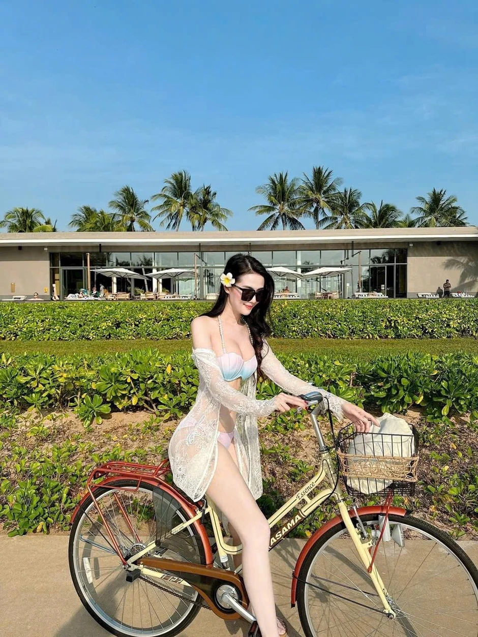 Hoa hậu Việt làm phó chủ tịch ở tuổi U40, đẹp gợi cảm, xây biệt thự tiền tỷ nhưng không giỏi kiếm chồng Hoa hậu Việt làm phó chủ tịch ở tuổi U40, đẹp gợi cảm, xây biệt thự tiền tỷ nhưng không giỏi kiếm chồng