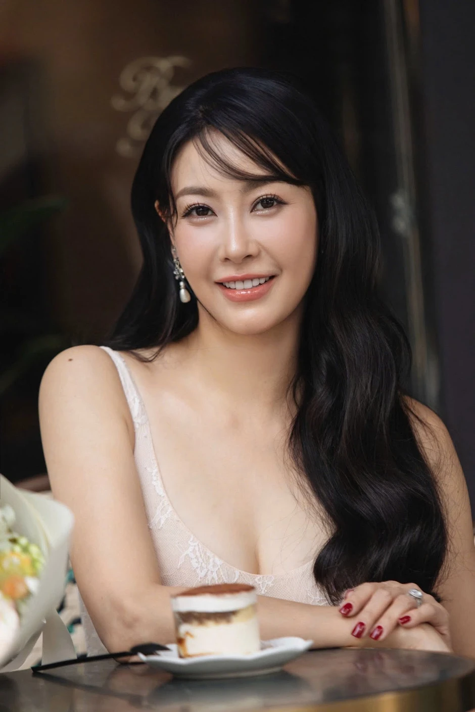 Hoa hậu Việt tái hôn với doanh nhân có 1 con riêng nay sống trong biệt thự trăm tỷ Hoa hậu Việt tái hôn với doanh nhân có 1 con riêng nay sống trong biệt thự trăm tỷ