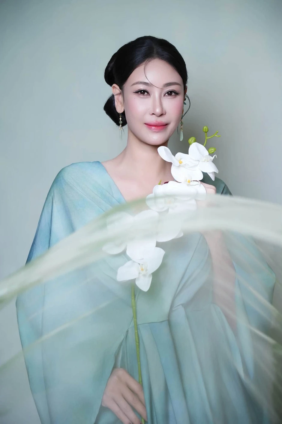 Hoa hậu Việt tái hôn với doanh nhân có 1 con riêng nay sống trong biệt thự trăm tỷ Hoa hậu Việt tái hôn với doanh nhân có 1 con riêng nay sống trong biệt thự trăm tỷ