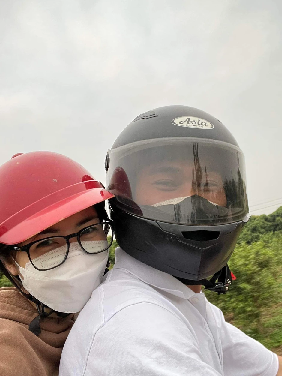Hòa Minzy: Đại úy Thăng Văn Cương đã sang nhà xin cưới tôi! Hòa Minzy: Đại úy Thăng Văn Cương đã sang nhà xin cưới tôi!