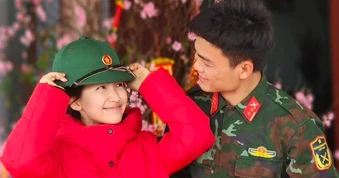 Hòa Minzy xác nhận bạn trai quân nhân đã sang hỏi cưới, gia thế gây chú ý