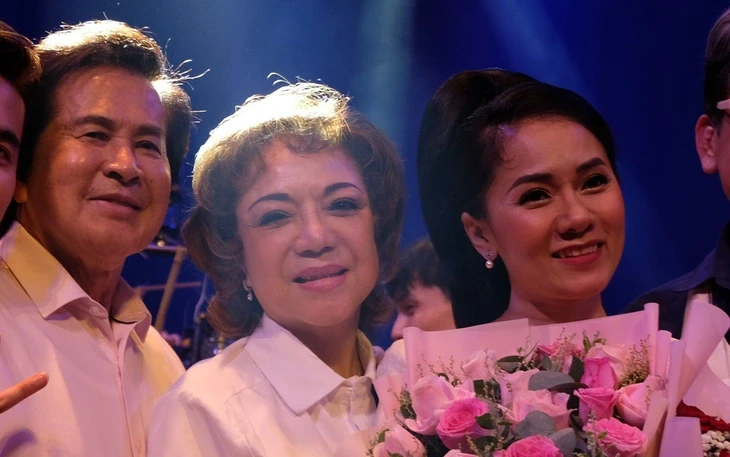 Hoài Thanh, Đỗ Quyên trở lại làm thầy Hoài Thanh, Đỗ Quyên trở lại làm thầy