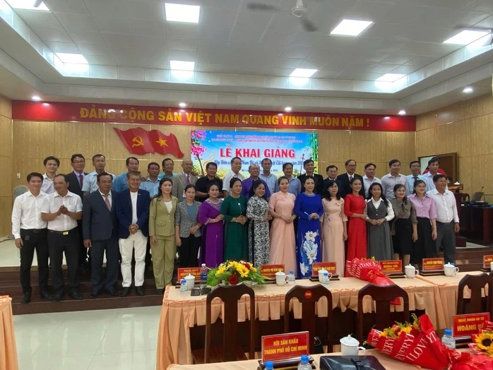 Hội Sân khấu TP HCM - Gieo mầm đờn ca tài tử từ cơ sở Hội Sân khấu TP HCM - Gieo mầm đờn ca tài tử từ cơ sở
