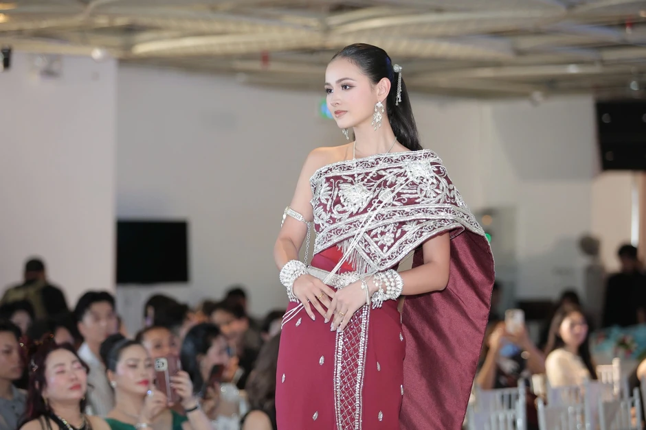 Hơn 30 người đẹp quốc tế đến Việt Nam thi hoa hậu, Phan Thị Mơ là giám khảo Hơn 30 người đẹp quốc tế đến Việt Nam thi hoa hậu, Phan Thị Mơ là giám khảo
