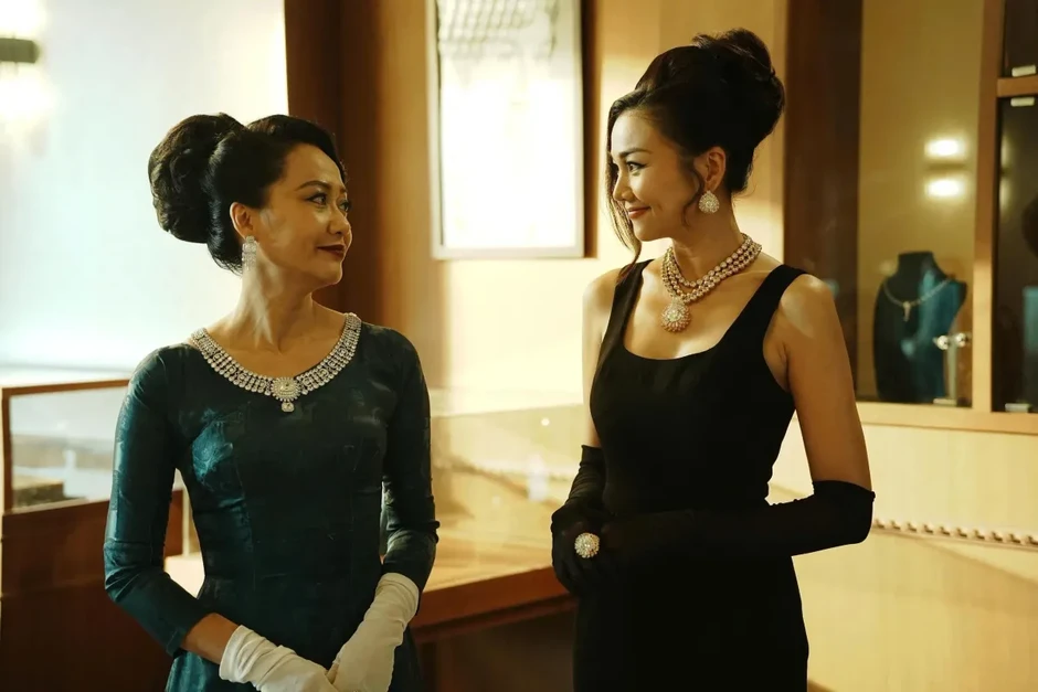 Hồng Ánh: 'Tôi nhận nhiều phim vì sợ không còn thời gian' Hồng Ánh: 'Tôi nhận nhiều phim vì sợ không còn thời gian'
