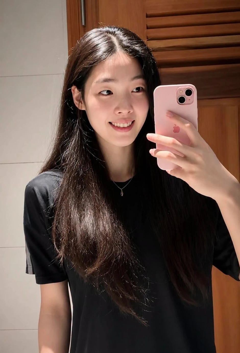 Hot girl bóng chuyền Việt Nam cao 1,86 m gây sốt ở ASIAD