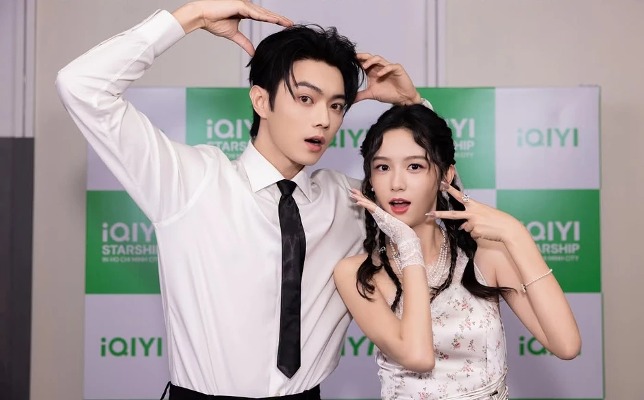 Hứa Khải thích món thịt nướng cuốn rau của Việt Nam, Châu Dã nói cảm ơn bằng tiếng Việt Hứa Khải thích món thịt nướng cuốn rau của Việt Nam, Châu Dã nói cảm ơn bằng tiếng Việt