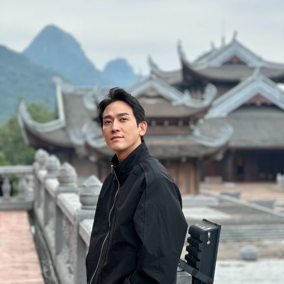 Hứa Vĩ Văn: "Giờ tôi thoải mái chọn kịch bản mà không chịu áp lực kinh tế" Hứa Vĩ Văn: "Giờ tôi thoải mái chọn kịch bản mà không chịu áp lực kinh tế"
