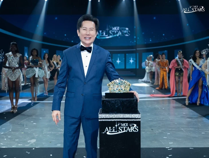 Hương Giang diện đầm nặng 19kg lên sân khấu MGI All Stars 2026, thần thái như final walk Hương Giang diện đầm nặng 19kg lên sân khấu MGI All Stars 2026, thần thái như final walk