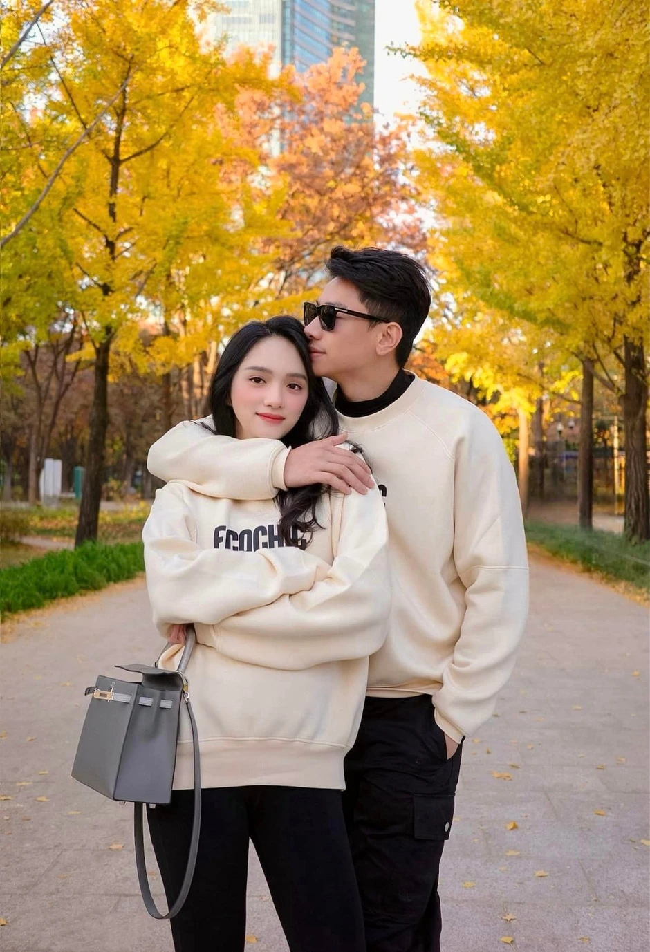 Hương Giang - Phú Cường né tránh, không muốn đụng mặt nhau? Hương Giang - Phú Cường né tránh, không muốn đụng mặt nhau?