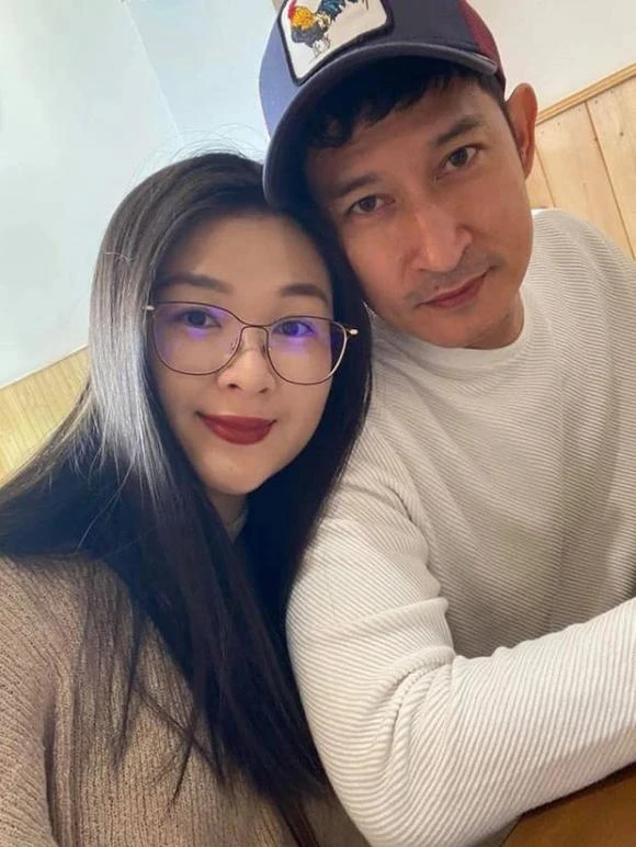 Huy Khánh sau hơn 3 năm ly hôn Mạc Anh Thư: "Đến lúc ngừng hy vọng vào những điều không còn phù hợp" Huy Khánh sau hơn 3 năm ly hôn Mạc Anh Thư: "Đến lúc ngừng hy vọng vào những điều không còn phù hợp"