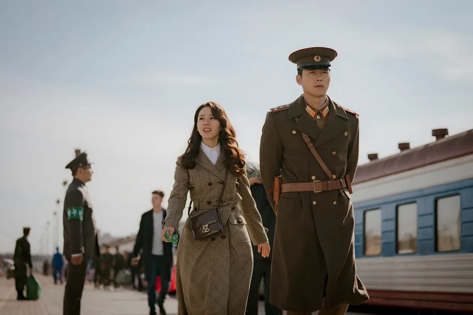 Hyun Bin - Son Ye Jin và loạt khoảnh khắc “tình bể bình” tại Baeksang 2026 Hyun Bin - Son Ye Jin và loạt khoảnh khắc “tình bể bình” tại Baeksang 2026
