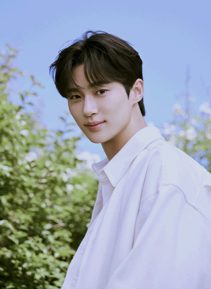 IU - Byeon Woo Seok kết hôn, tung nóng thiệp cưới đẹp ngỡ ngàng? IU - Byeon Woo Seok kết hôn, tung nóng thiệp cưới đẹp ngỡ ngàng?
