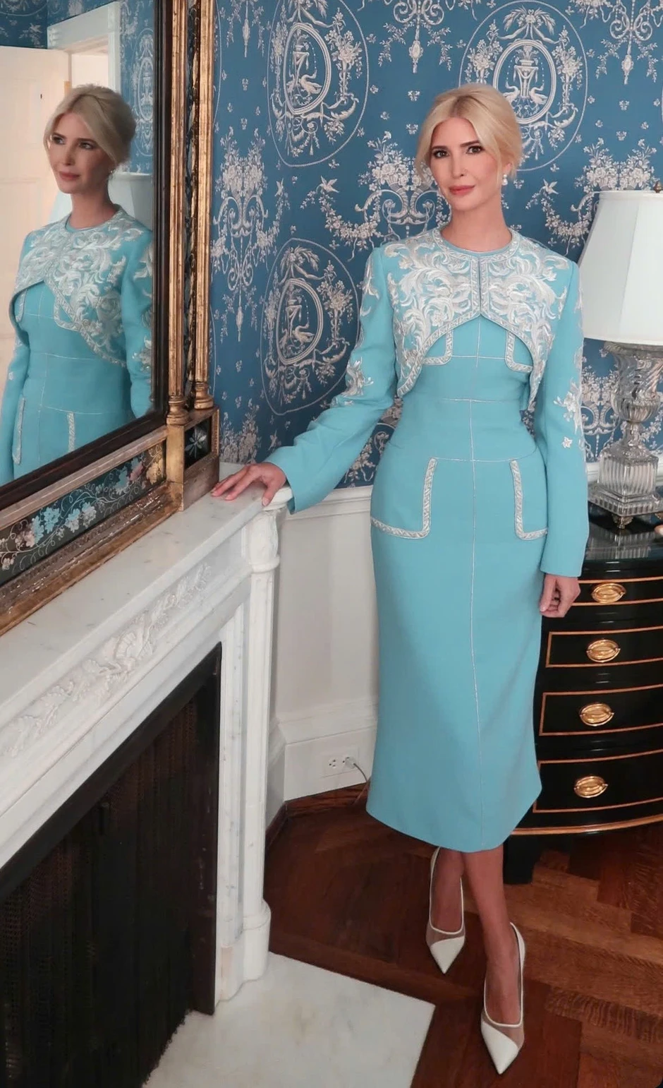 Ivanka Trump gây sốt ở Nhà Trắng Ivanka Trump gây sốt ở Nhà Trắng
