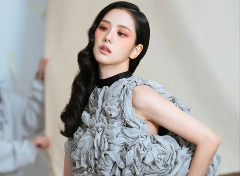 Jisoo bị tẩy chay giữa nghi vấn đánh vợ của anh trai, nữ ca sĩ lên tiếng Jisoo bị tẩy chay giữa nghi vấn đánh vợ của anh trai, nữ ca sĩ lên tiếng