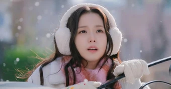Jisoo BlackPink trong Boyfriend on Demand: Vẫn chỉ là bình hoa di động