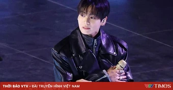 Jungkook xin lỗi sau sự cố âm thanh tại buổi biểu diễn ở Mỹ