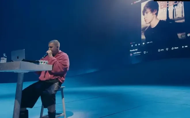 Justin Bieber bị chỉ trích vì màn trình diễn "lười biếng" tại Coachella Justin Bieber bị chỉ trích vì màn trình diễn "lười biếng" tại Coachella