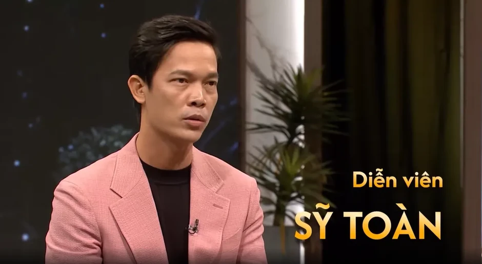 Khách sạn 5 sao: NSND Mỹ Uyên và diễn viên Sỹ Toàn trải lòng về hành trình "giữ lửa" nghệ thuật Khách sạn 5 sao: NSND Mỹ Uyên và diễn viên Sỹ Toàn trải lòng về hành trình "giữ lửa" nghệ thuật
