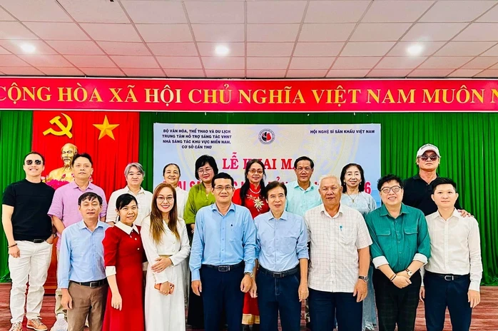 Khai mạc Trại sáng tác kịch bản sân khấu Cần Thơ 2026 Khai mạc Trại sáng tác kịch bản sân khấu Cần Thơ 2026