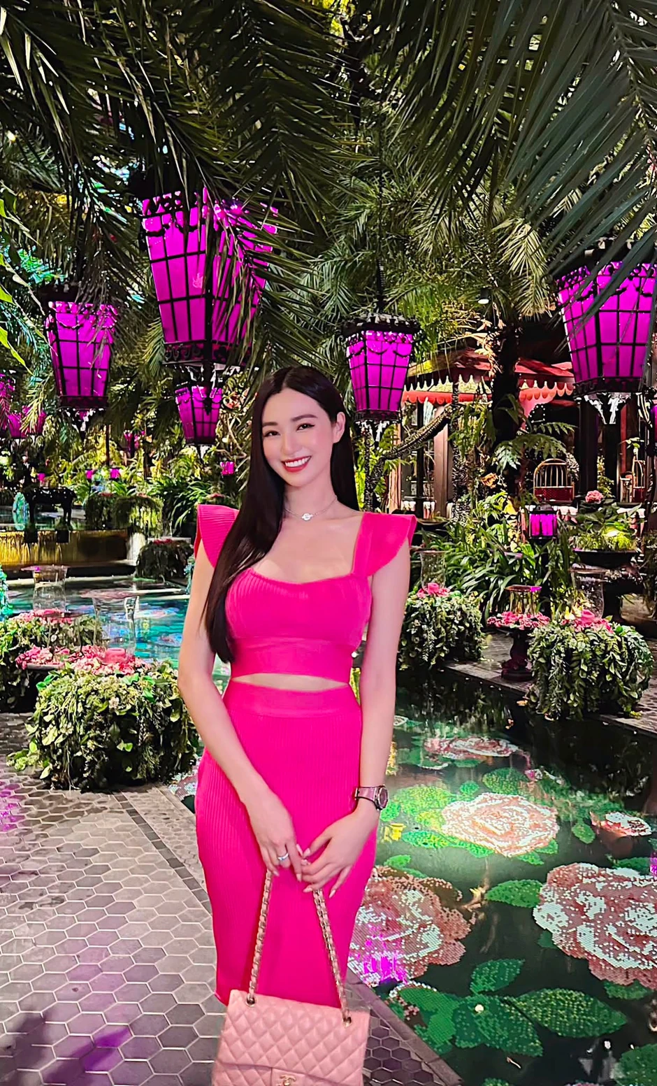 Khánh My sau 8 năm kể chuyện từng được Trường Giang tán tỉnh: Sống kín tiếng, sở hữu nhà 7 tầng và chọn không chồng con ở tuổi 35 Khánh My sau 8 năm kể chuyện từng được Trường Giang tán tỉnh: Sống kín tiếng, sở hữu nhà 7 tầng và chọn không chồng con ở tuổi 35