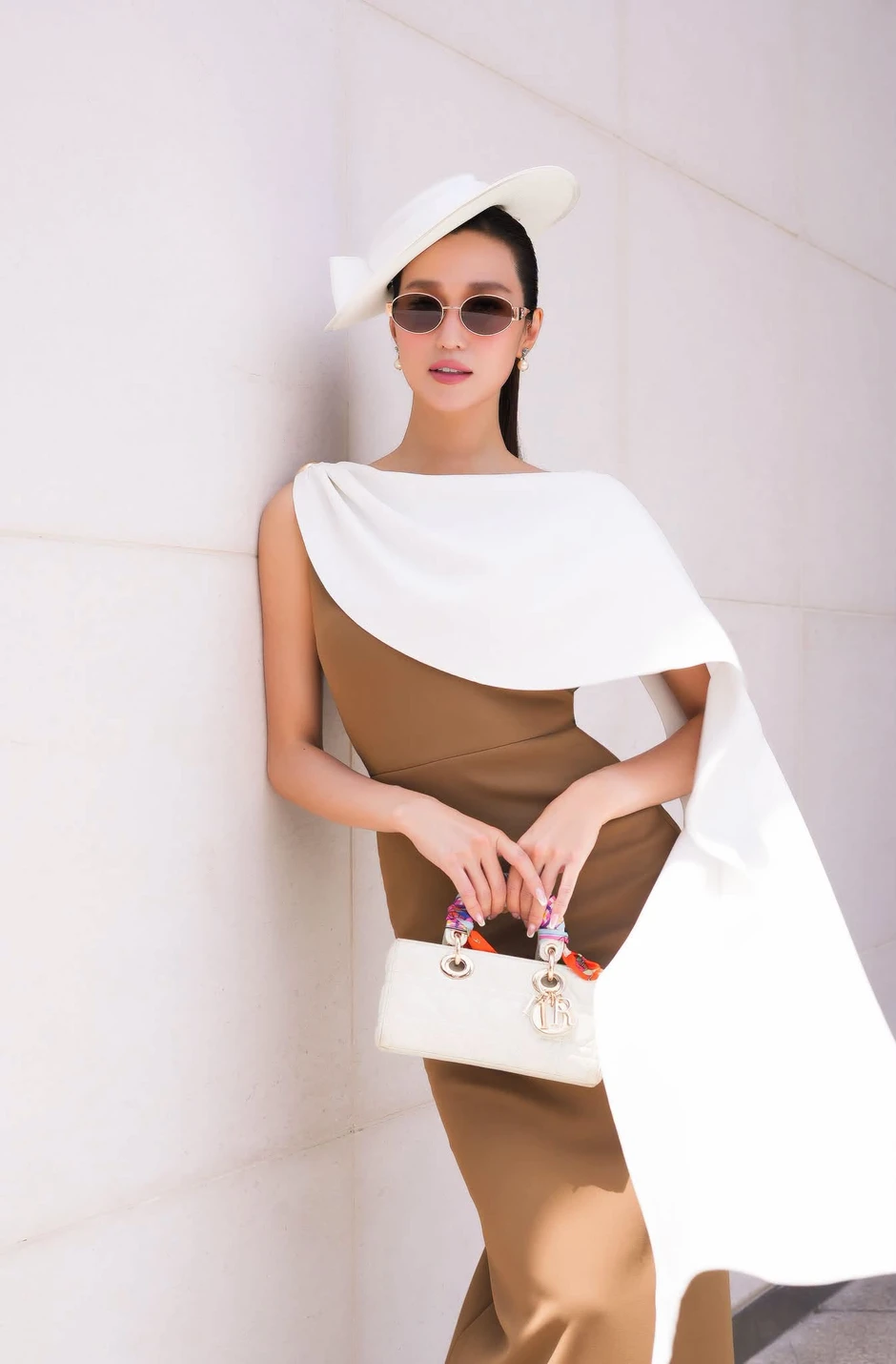 Khánh My sau 8 năm kể chuyện từng được Trường Giang tán tỉnh: Sống kín tiếng, sở hữu nhà 7 tầng và chọn không chồng con ở tuổi 35 Khánh My sau 8 năm kể chuyện từng được Trường Giang tán tỉnh: Sống kín tiếng, sở hữu nhà 7 tầng và chọn không chồng con ở tuổi 35