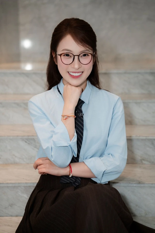 Khánh Vy: “AI có thể giúp quản lý tài chính nhanh hơn, nhưng an toàn vẫn phải là ưu tiên” Khánh Vy: “AI có thể giúp quản lý tài chính nhanh hơn, nhưng an toàn vẫn phải là ưu tiên”
