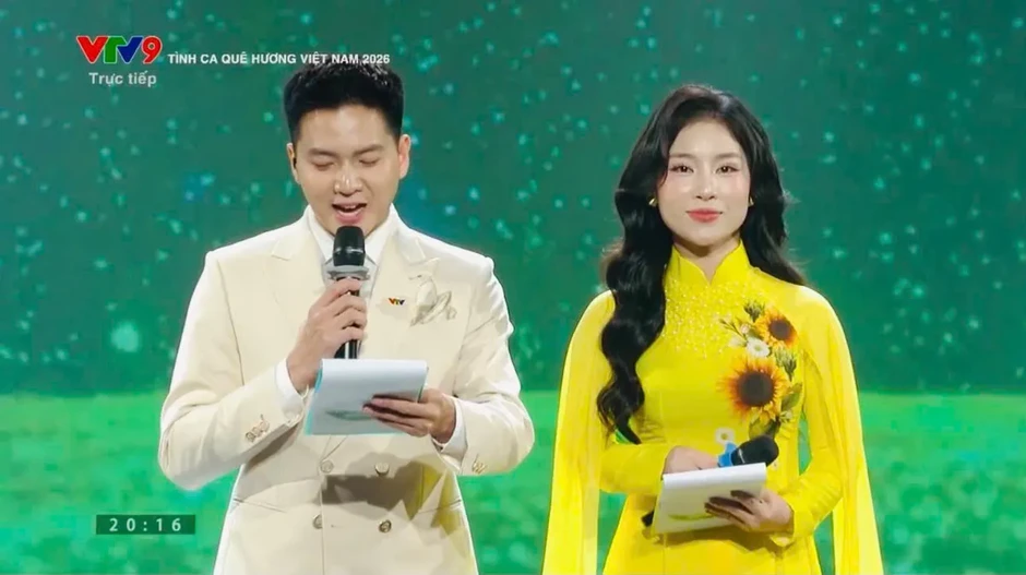Kiều Phương ghi dấu ấn trong lần đầu dẫn truyền hình trực tiếp trên VTV9 Kiều Phương ghi dấu ấn trong lần đầu dẫn truyền hình trực tiếp trên VTV9