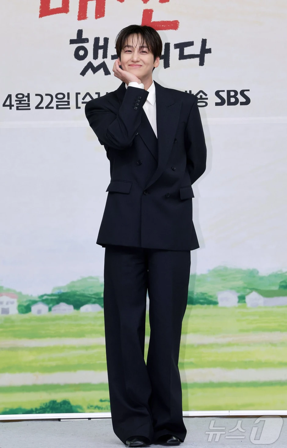 Kim Bum là "ma cà rồng" hay sao mà trẻ mãi không già thế này? Kim Bum là "ma cà rồng" hay sao mà trẻ mãi không già thế này?