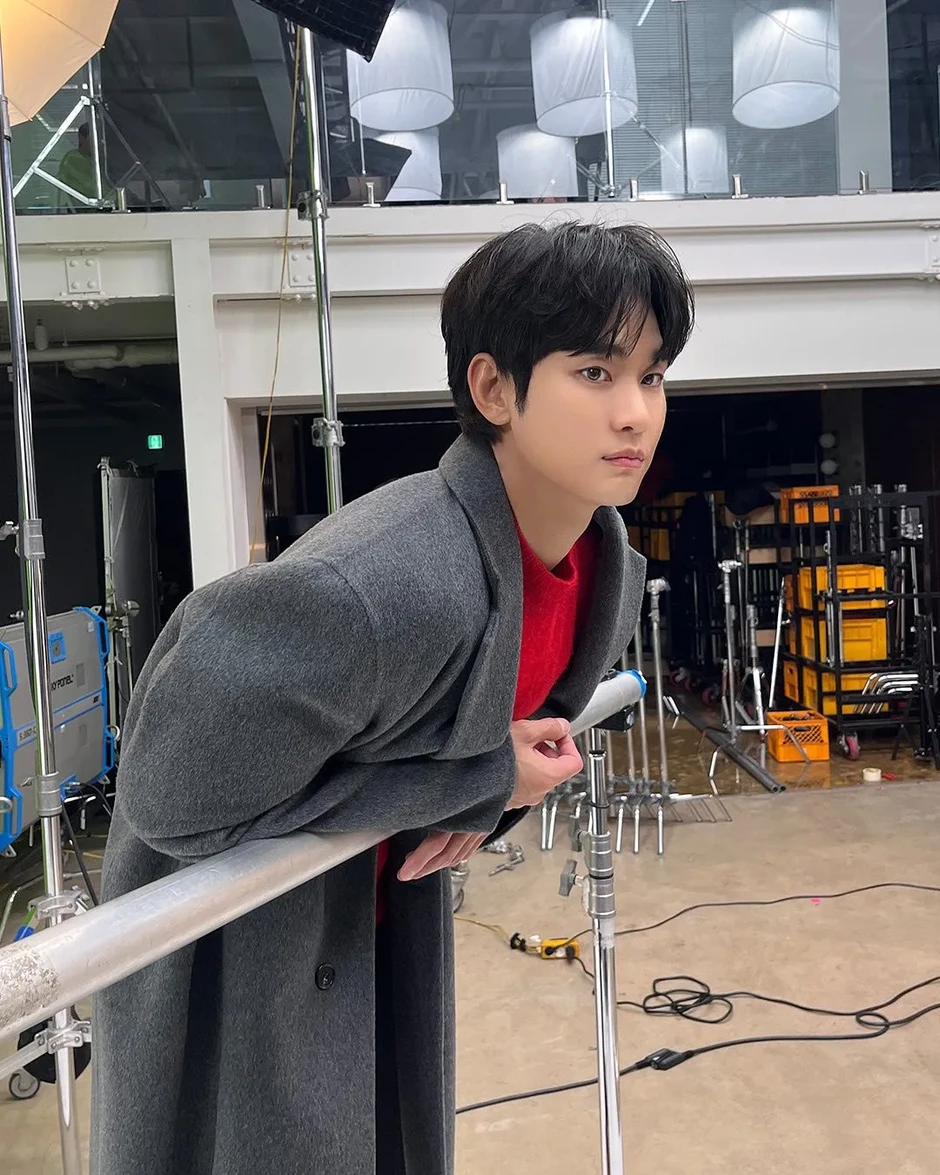 Kim Soo Hyun sẽ trở lại màn ảnh sau khi được minh oan? Kim Soo Hyun sẽ trở lại màn ảnh sau khi được minh oan?