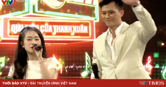 Lá xanh - Tập 2: Diễn viên Hà Việt Dũng khoe giọng hát trên sân khấu “Lá xanh”