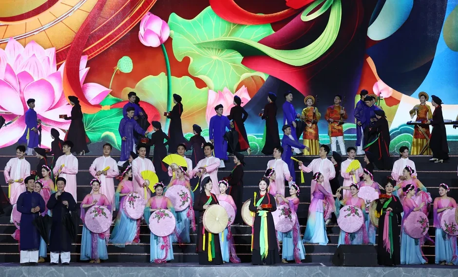 Lễ đón nhận Bằng của UNESCO và khai mạc Festival 'Về miền di sản Bắc Ninh - 2026' Lễ đón nhận Bằng của UNESCO và khai mạc Festival 'Về miền di sản Bắc Ninh - 2026'