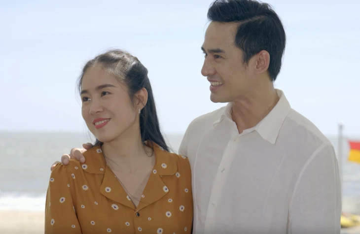 Lê Phương khiến khán giả 'xỉu lên xỉu xuống' với 'Vì mẹ anh phán chia tay' và 'Bóng ma hạnh phúc' Lê Phương khiến khán giả 'xỉu lên xỉu xuống' với 'Vì mẹ anh phán chia tay' và 'Bóng ma hạnh phúc'