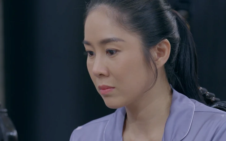 Lê Phương khiến khán giả 'xỉu lên xỉu xuống' với 'Vì mẹ anh phán chia tay' và 'Bóng ma hạnh phúc' Lê Phương khiến khán giả 'xỉu lên xỉu xuống' với 'Vì mẹ anh phán chia tay' và 'Bóng ma hạnh phúc'