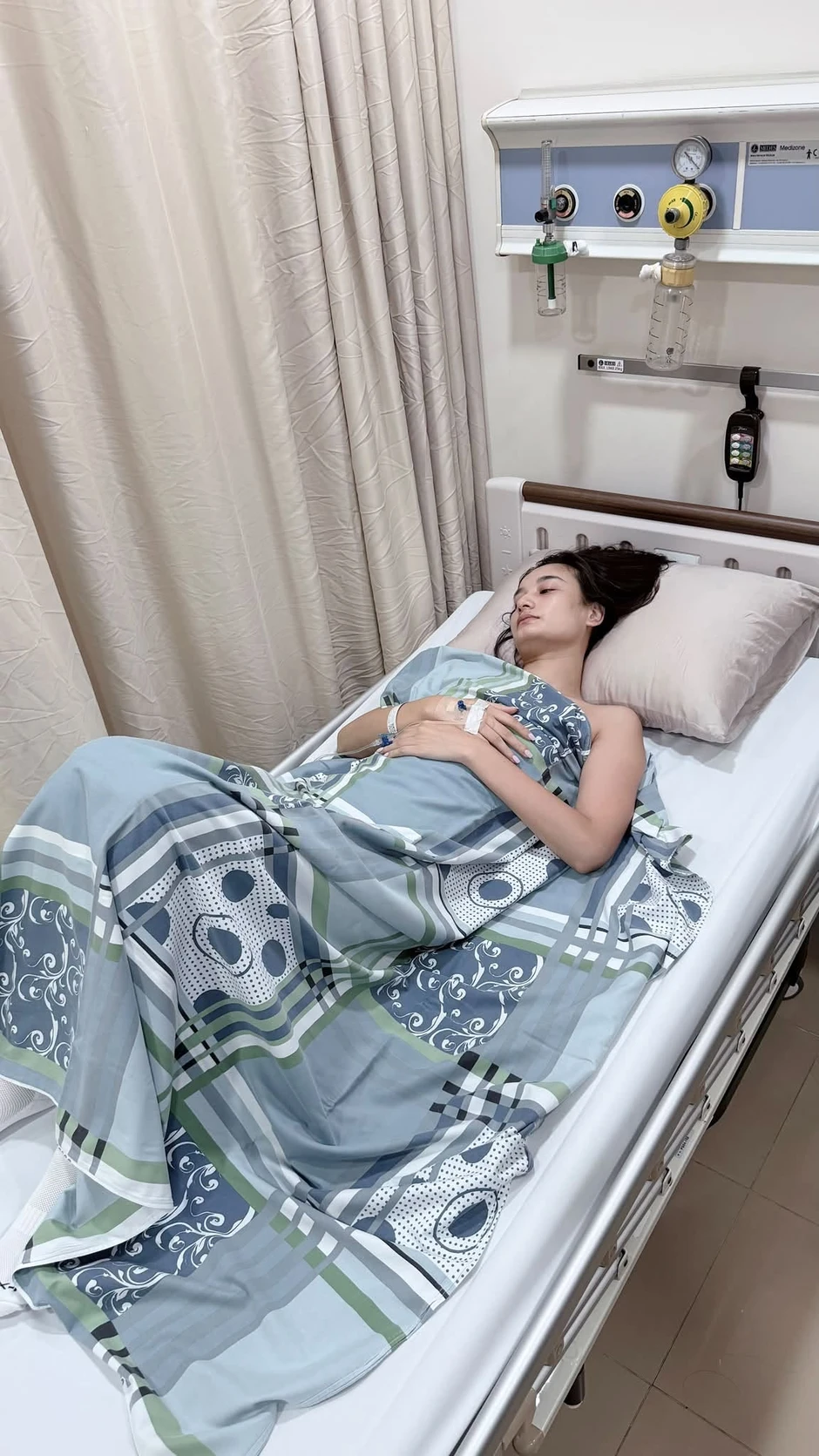 Lê Thuý hư thai sau 10 năm hiếm muộn, chồng nói 1 câu khiến cô cả đời không quên được Lê Thuý hư thai sau 10 năm hiếm muộn, chồng nói 1 câu khiến cô cả đời không quên được