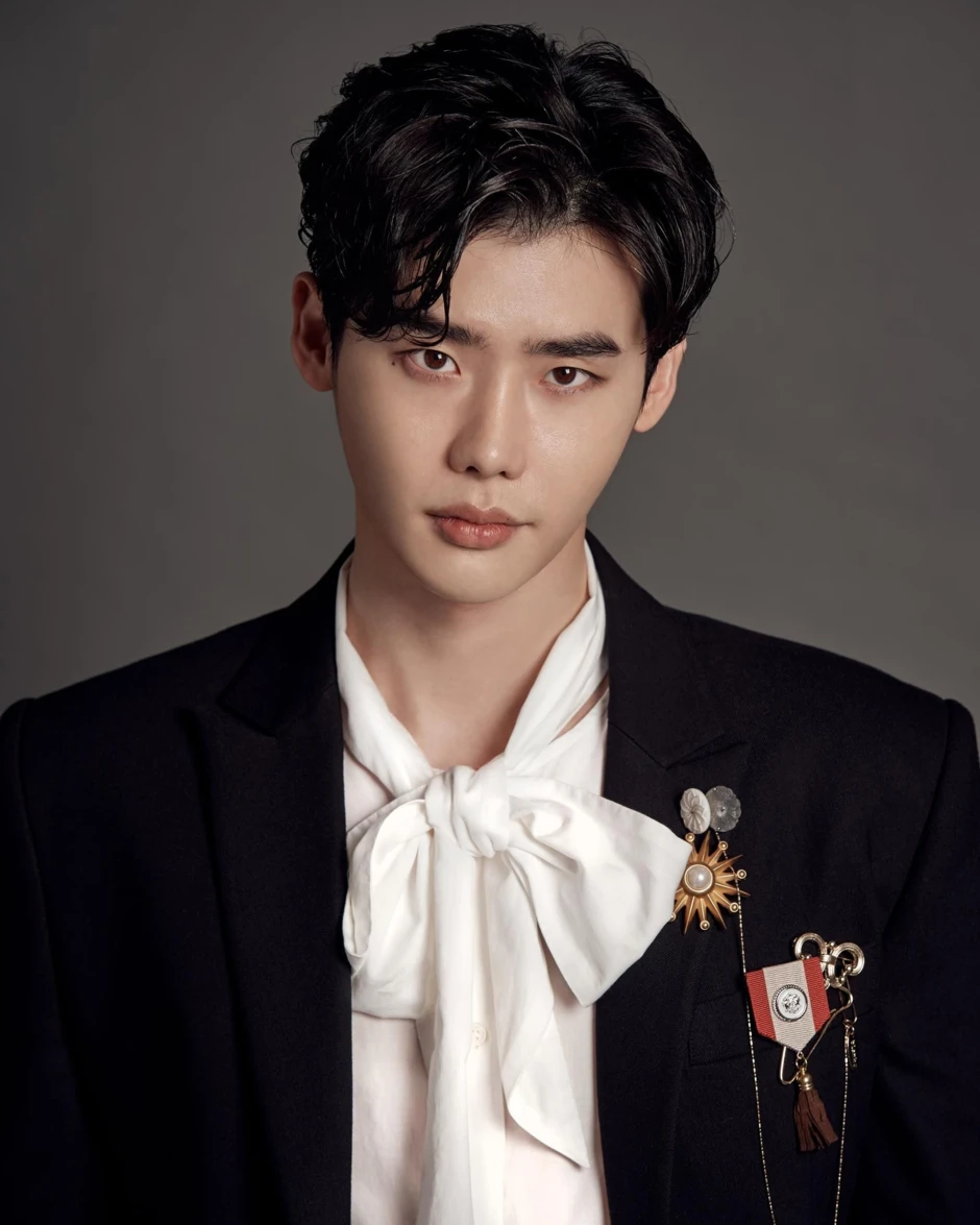 Lee Jong Suk đích thị là đại gia: Vừa tậu căn nhà gần 300 tỷ giữa nghi vấn chia tay IU Lee Jong Suk đích thị là đại gia: Vừa tậu căn nhà gần 300 tỷ giữa nghi vấn chia tay IU